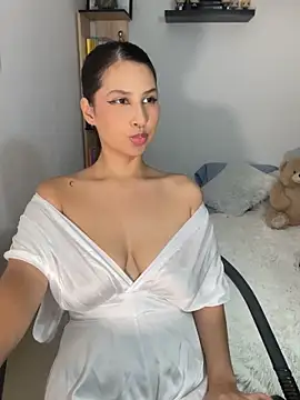 Snapshot of sofi_johansson chatting on 03.11.25 sofi johansson online show from 03.11.25