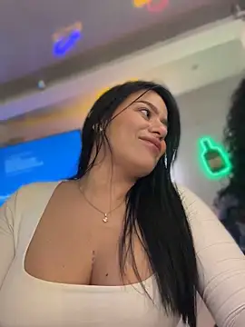 Snapshot of Miah_gomez_ chatting on 04.19.26 Miah gomez online show from 04.19.26