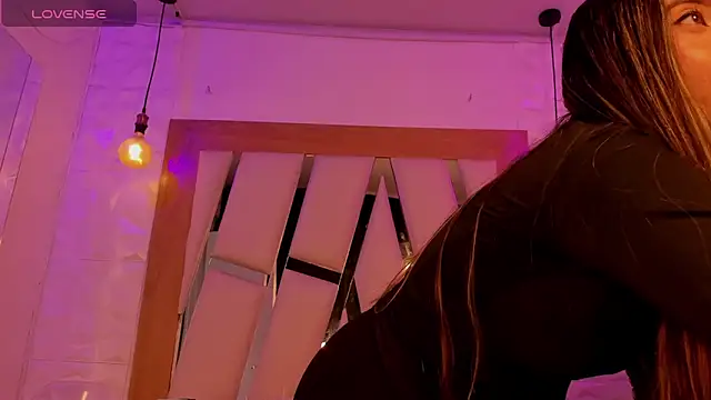 ary cooper  online show from 10.10.25