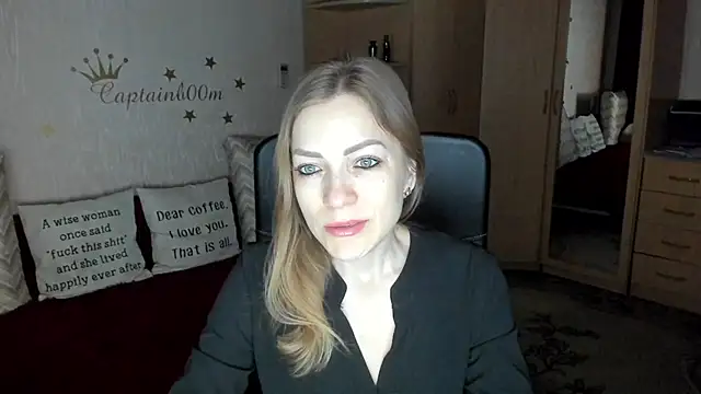 SilviaEyes online show from 01.17.25