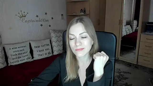 SilviaEyes online show from 01.17.25