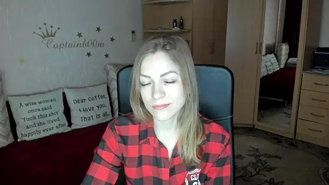 SilviaEyes online show from 01.19.25