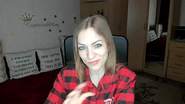 SilviaEyes online show from 01.19.25