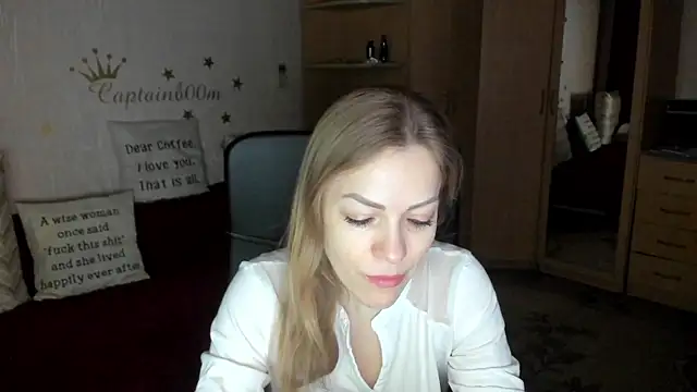SilviaEyes online show from 01.21.25