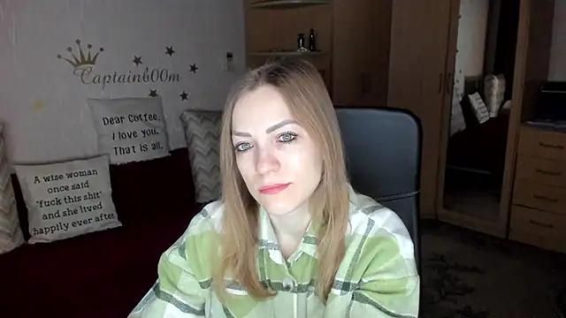 SilviaEyes online show from 01.24.25