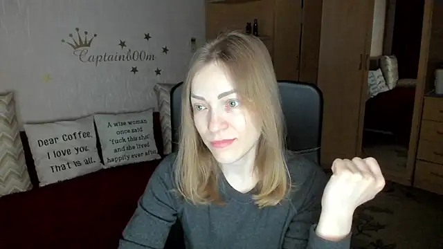 SilviaEyes online show from 02.20.25