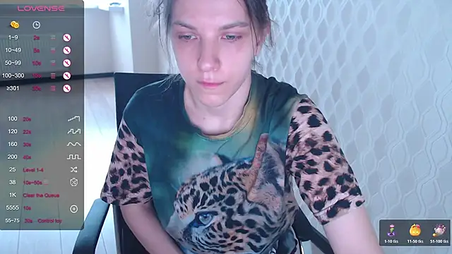 LisaHeart online show from 11.17.25