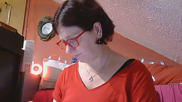 Snapshot of lanax chatting on 09.23.25 lanax online show from 09.23.25