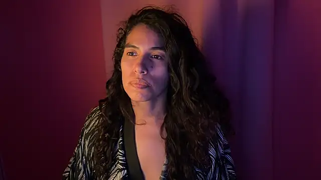 Snapshot of erotic_artist chatting on 01.15.25 erotic artist online show from 01.15.25