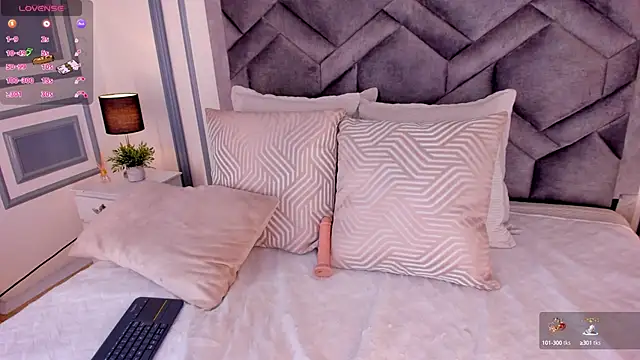 SamanthaClay online show from 01.07.25
