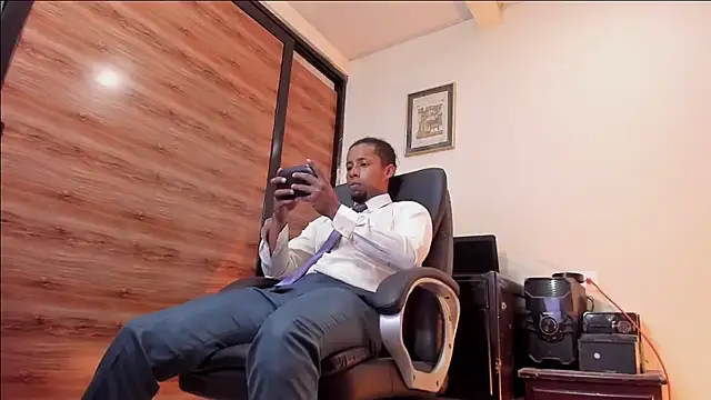 AlejoKhalifa  online show from 03.26.26