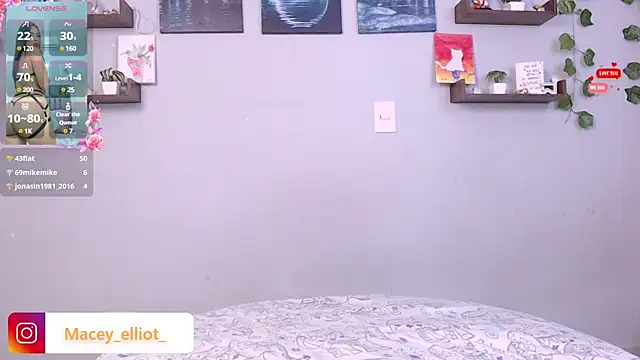 Snapshot of macey_elliot_ chatting on 01.17.25 macey elliot online show from 01.17.25