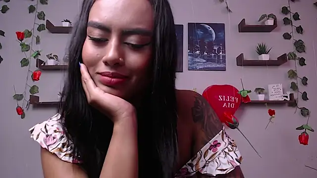 Snapshot of macey_elliot_ chatting on 02.21.25 macey elliot online show from 02.21.25