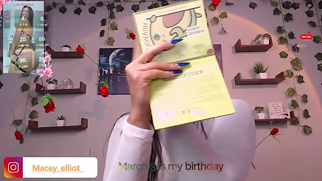 Snapshot of macey_elliot_ chatting on 03.01.25 macey elliot online show from 03.01.25