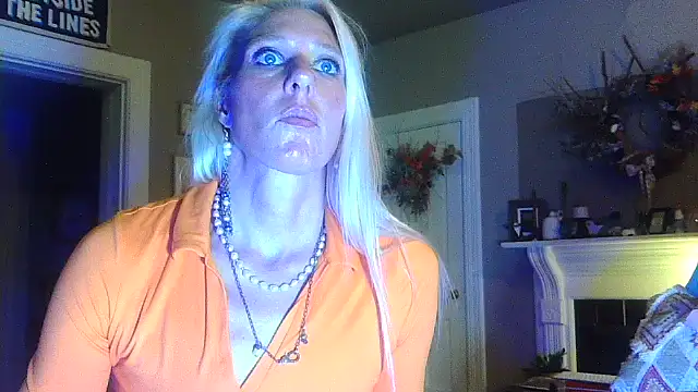 Glamazonx online show from 11.04.25