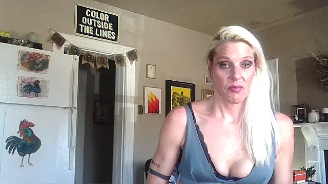 Glamazonx online show from 11.15.25