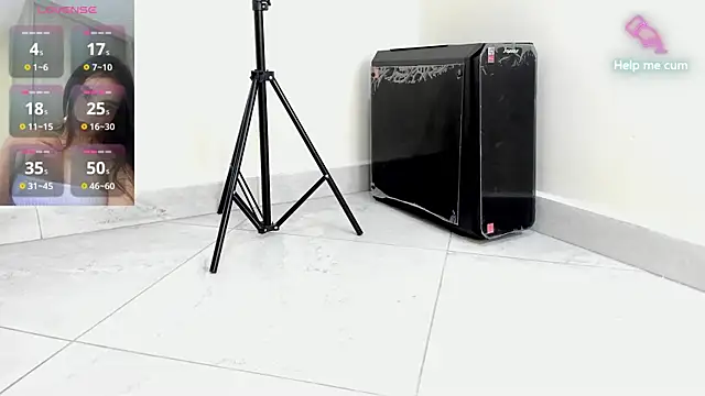 Snapshot of Swoni_leia chatting on 02.27.25 Swoni leia online show from 02.27.25