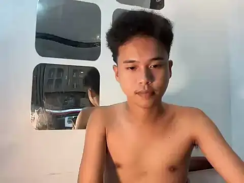 Asiantwink21 online show from 10.23.25