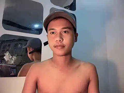 Asiantwink21 online show from 10.29.25