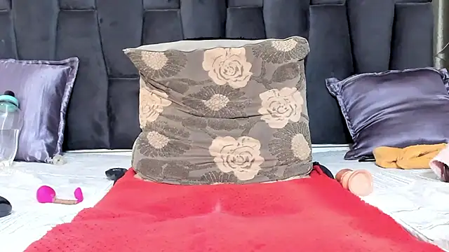 hot milkbitch online show from 03.14.25