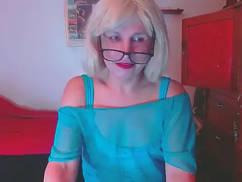 LorenJade online show from 12.03.25