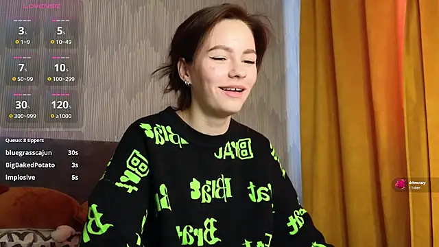 Snapshot of girl_with_snaketatto0 chatting on 01.23.25 girl with snaketatto0 online show from 01.23.25