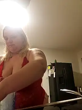 Curvy Lucy online show from 01.29.25