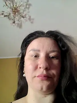 Snapshot of AlexaLexie chatting on 10.08.25 AlexaLexie online show from 10.08.25