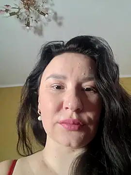 Snapshot of AlexaLexie chatting on 10.11.25 AlexaLexie online show from 10.11.25