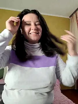 Snapshot of AlexaLexie chatting on 11.03.25 AlexaLexie online show from 11.03.25