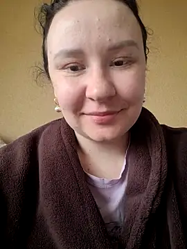 Snapshot of AlexaLexie chatting on 11.04.25 AlexaLexie online show from 11.04.25