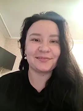 Snapshot of AlexaLexie chatting on 11.08.25 AlexaLexie online show from 11.08.25