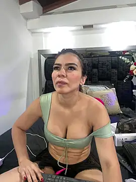 Snapshot of Arianna_Jones1 chatting on 07.18.26 Arianna Jones1 online show from 07.18.26