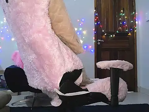 Snapshot of Irresistible24 chatting on 03.16.25 Irresistible24 online show from 03.16.25