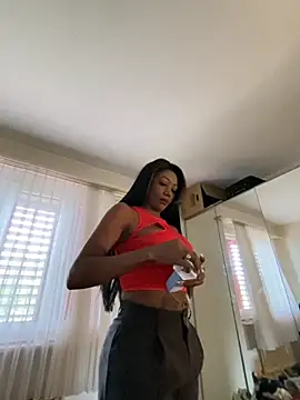 Snapshot of SUUKAM chatting on 09.26.25 SUUKAM online show from 09.26.25