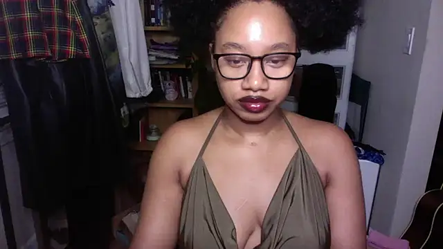 Snapshot of goddessdaisysky chatting on 09.25.25 goddessdaisysky online show from 09.25.25