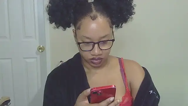 Snapshot of goddessdaisysky chatting on 10.30.25 goddessdaisysky online show from 10.30.25