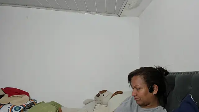 Snapshot of Laflaka22 chatting on 10.04.25 Laflaka22 online show from 10.04.25