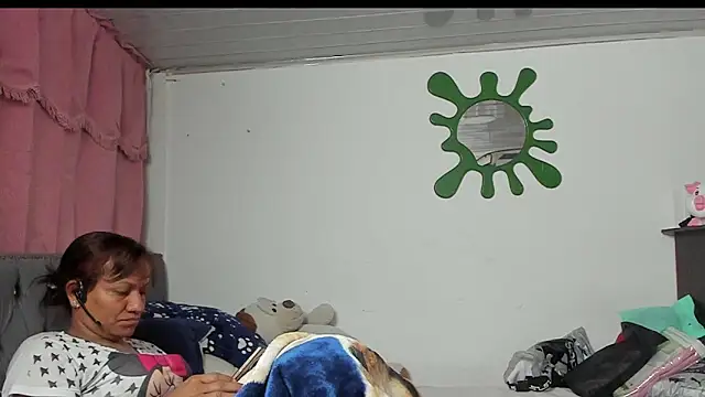 Snapshot of Laflaka22 chatting on 11.06.25 Laflaka22 online show from 11.06.25