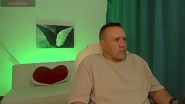 Snapshot of FERDIGNAN0329 chatting on 11.20.25 FERDIGNAN0329 online show from 11.20.25