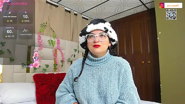 Snapshot of eva_rosse69 chatting on 10.10.25 eva rosse69 online show from 10.10.25