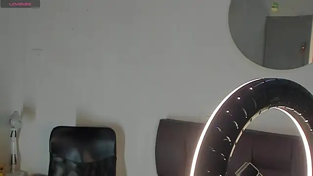 Snapshot of MikeRoss7777 chatting on 11.13.25 MikeRoss7777 online show from 11.13.25