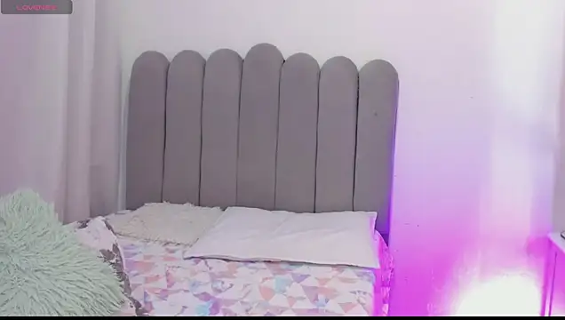 Snapshot of andrea_osorio_ chatting on 10.13.25 andrea osorio online show from 10.13.25