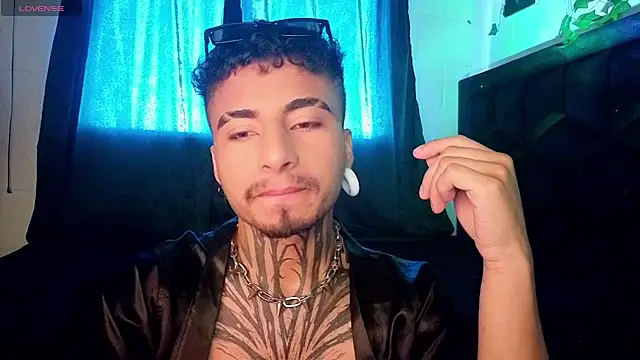 Snapshot of JuanCamiilo_66 chatting on 05.26.26 JuanCamiilo 66 online show from 05.26.26