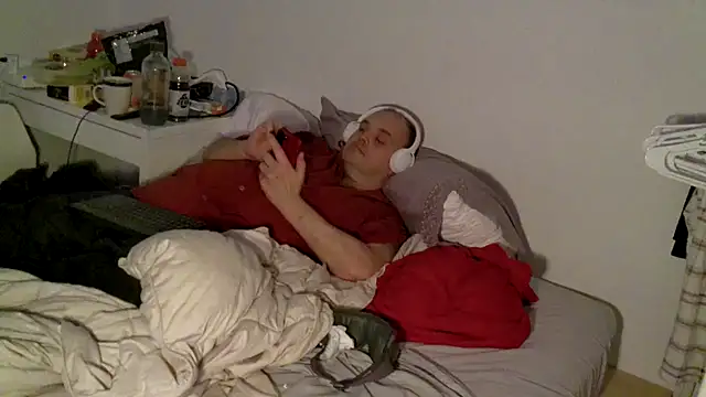 caressonnous online show from 10.23.25