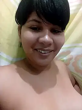 Snapshot of Yara0k chatting on 01.13.25 Yara0k online show from 01.13.25