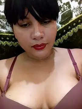 Snapshot of Yara0k chatting on 01.23.25 Yara0k online show from 01.23.25