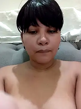 Snapshot of Yara0k chatting on 02.10.25 Yara0k online show from 02.10.25