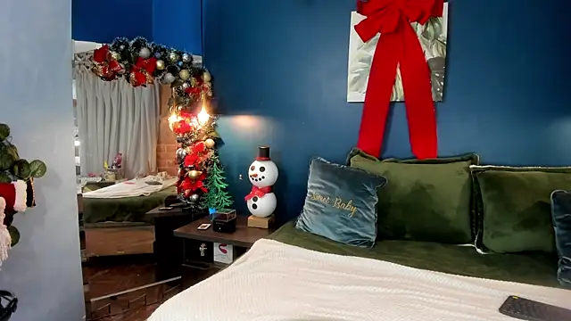 Snapshot of Melody_bonnie chatting on 12.10.24 Melody bonnie online show from 12.10.24