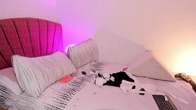 Snapshot of Melody_bonnie chatting on 11.06.25 Melody bonnie online show from 11.06.25